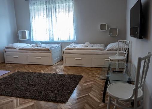 Hortenzia Vendeghaz Mor Apartment Екстериор снимка